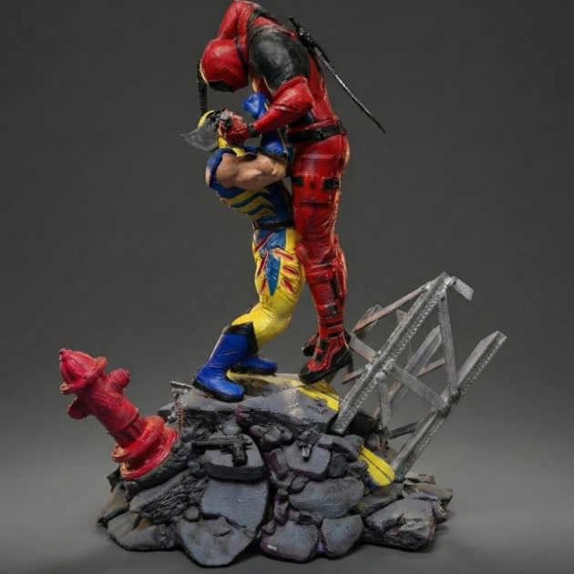 Deadpool Vs Wolverine Diorama